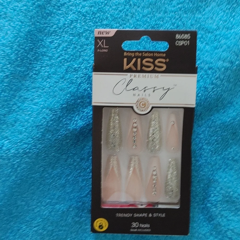 Nails - Picture 4 of 6